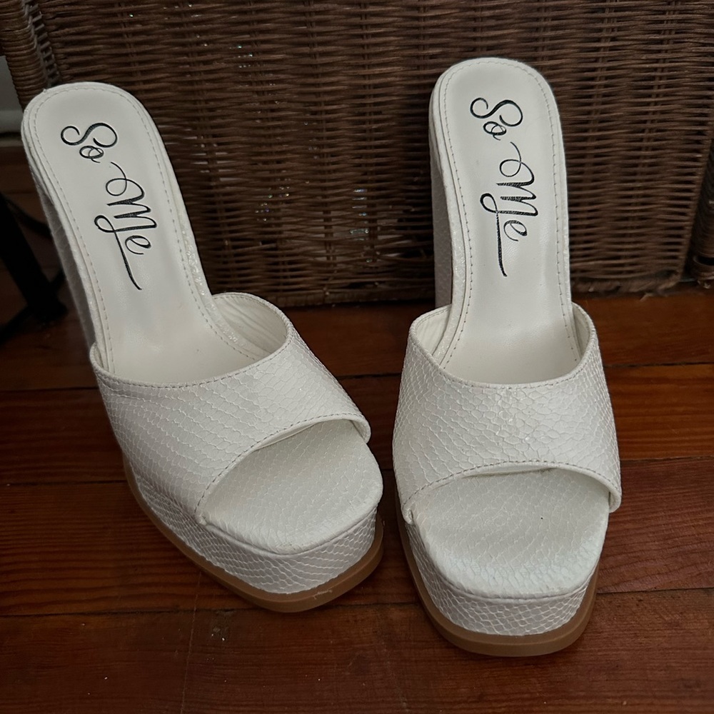 So Me White High Heels​